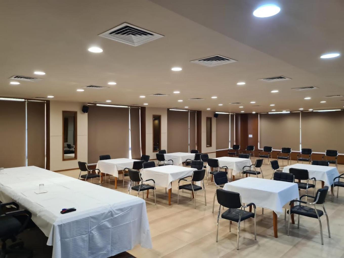 Club Azzurro Resort - Nalsarovar Nānodra Екстериор снимка